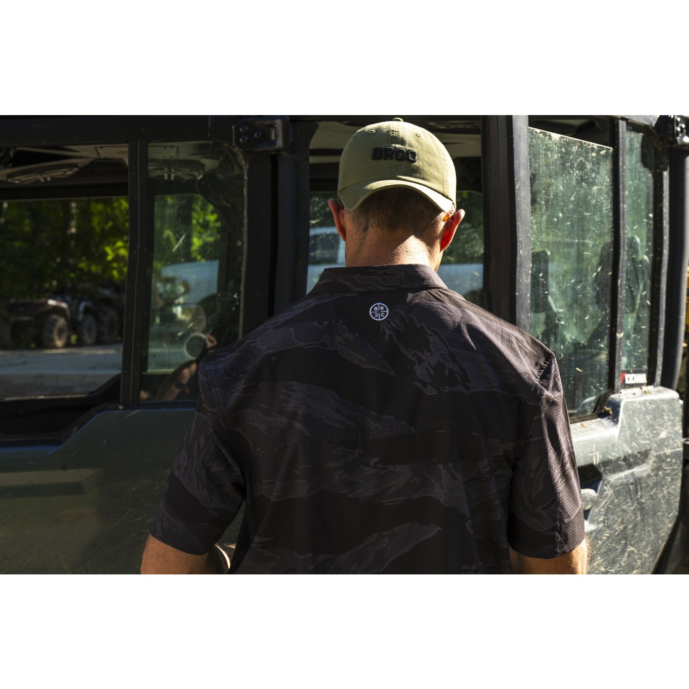 Airflow Buttondown - Image 13